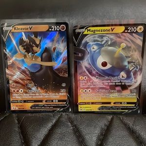 MC 2 Pokémon cards Kleavor HP 210 and Magnezone V HP 210